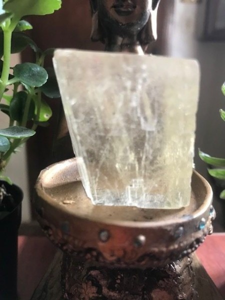 0048-Pedra Bruta Calcita Ótica Amarela com Arco Iris-Pedra para Escritório, Sala Estudos, Consultórios Terapeutas e Templos de Rituais Xamânicos - Image 3