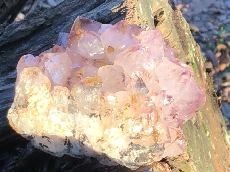 0087-Drusa de Ametista Rosa- O Poder de 03 Cristais Unidos em 01 Pedra