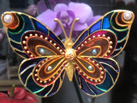 153-Borboleta feita a mão com Técnica de Vitral com Ventosa -Transmutação, Superação, Amadurecimento, Renascimento e Alegria  