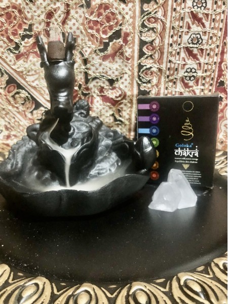 126-Kit Incensário Cascata Dragão, 01 Caixa de Incenso Cascata Goloka Harmonizando 07 Chakras-10 Cones-Brinde Quartzo Alma Gêmea-ESGOTADO