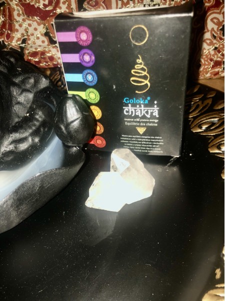 126-Kit Incensário Cascata Dragão, 01 Caixa de Incenso Cascata Goloka Harmonizando 07 Chakras-10 Cones-Brinde Quartzo Alma Gêmea-ESGOTADO - Image 3