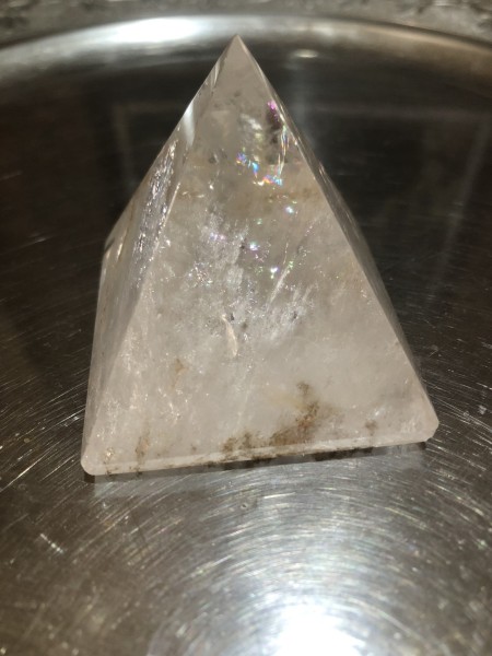 193-Pirâmide de Cristal Natural-03 em 01-Quartzo Transparente, Arco Iris e Quartzo Rutilado-Cura Total, Prosperidade, Felicidade, Harmonia, Mediunidade & Cura Ancestral, - Imagem 5